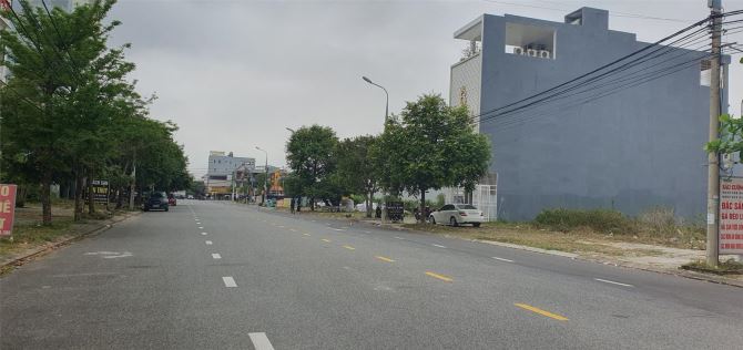 Đất đường Trần Quốc Hoàn, ngay bãi tắm Sơn Thuỷ, lô rẻ nhất thị trường, cần tiền phải bán
