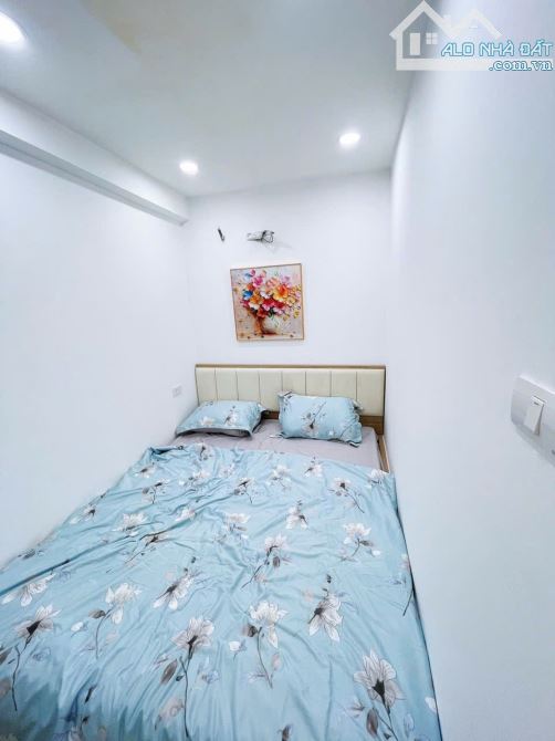 Cho thuê căn hộ tầng 2 khu tập thể bách khoa tạ quang bửu