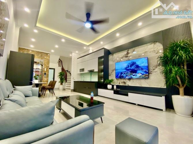 💥1 NHÀ RA MẶT PHỐ 50m2 × 6Tầng THANG MÁY - Full NỘI THẤT, ĐÀM QUANG TRUNG_LONG BIÊN  🔹️