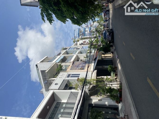 Bán gấp nhà đẹp ở ngay NTKD chợ Bùi Minh Trực, xe hơi ngủ nhà, 48m2, SHR, HCĐ, chỉ 11,5 tỷ