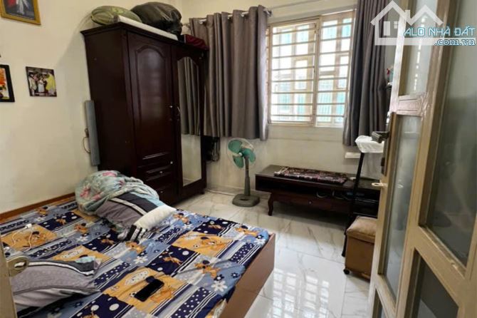 Bán nhà đường Nghĩa Hòa Phường 6 Tân Bình, 3m x 9.4m 3 Tầng hẻm Xe hơi - Giá 4.6 tỷ TL