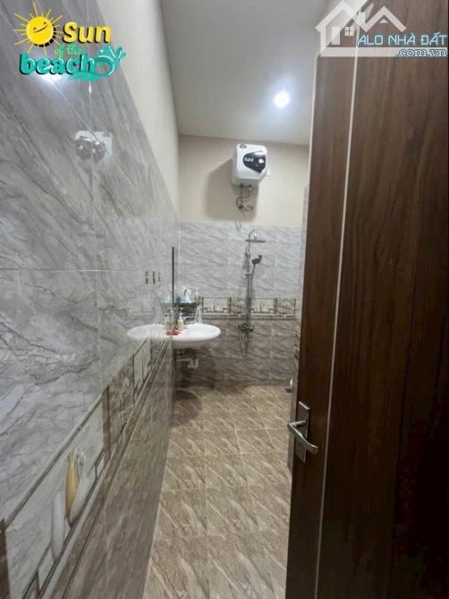 🌻🌻🌻 BÁN NHÀ 3 TẦNG – VỊ TRÍ ĐẮC ĐỊA, GIÁ SIÊU TỐT  🧨Diện tích: 92m²,.Ngang: 5.5m