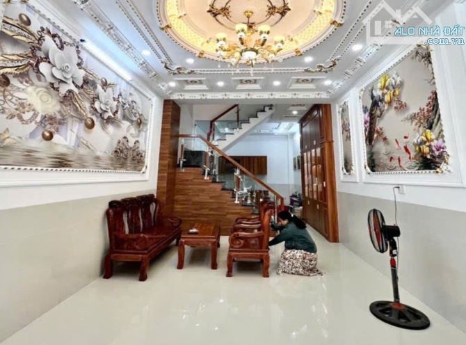 Bán nhà hẻm xe hơi, Hương Lộ 2, Bình Tân, 48 m² (4m x 12m), nhà đẹp - Giá 6.5 tỷ TL