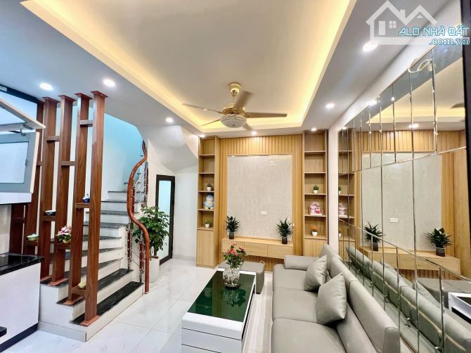 BÁN NHÀ LÔ GÓC SIÊU HIẾM – TÔN ĐỨC THẮNG –25m - 6 tầng - Ô tô  6,38 TỶ ✨
