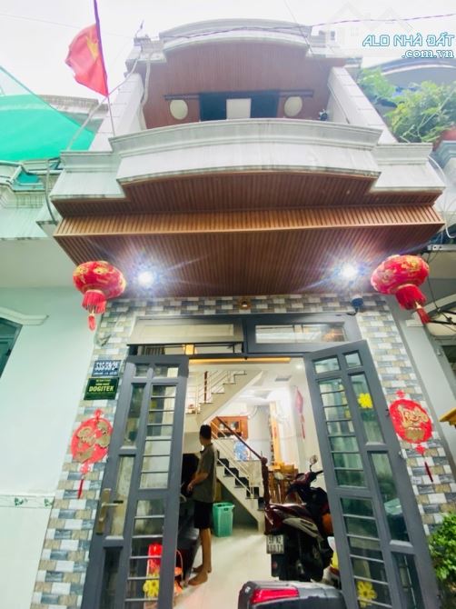 NHÀ ĐẸP 3 TẦNG – HẺM XE HƠI – NGAY TRƯỜNG HỌC – GIÁ CHỈ 3,85 TỶ – GÒ VẤP