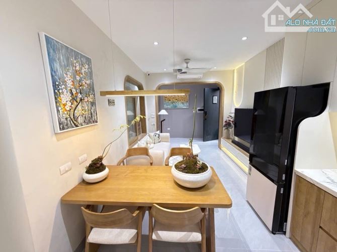 🔥 Bán nhà 5.5 tỷ -35 m2 - khu Hoàng Cầu, trung tâm Hà Nội 🔥