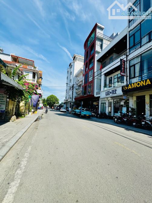 BÁN NHÀ 3 TẦNG MẶT TIỀN NGUYỄN CÔNG TRỨ GIÁ TỐT