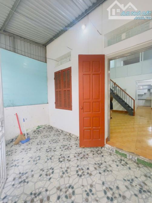 Nhà 1,5 tầng, sân cổng riêng, ô tô đỗ cửa, khu đối diện chợ Vĩnh Khê, An Đồng, An Dương