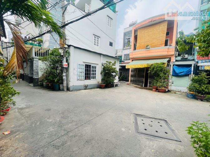 nhà P10, 65m2, đúc 3 tấm, đang thu nhập gần 30tr/tháng