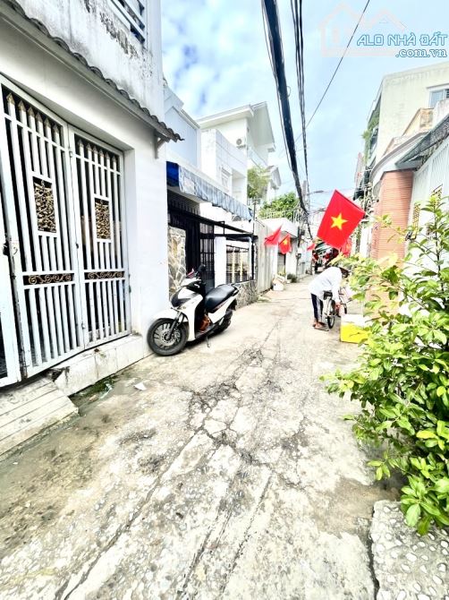 NHÀ 2 TẦNG - DIỆN TÍCH 46M2, VUÔNG VỨC - SỔ HỒNG RIÊNG Huỳnh Tấn Phát Chỉ 3,7 Đồng