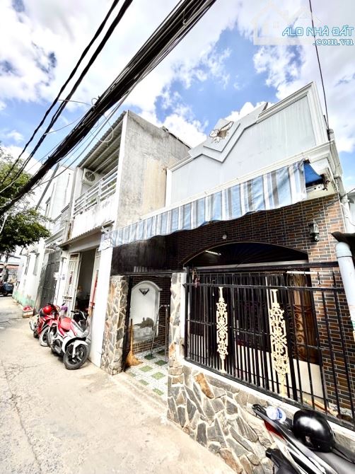 Nhà bán ngang 5M DT: 55M2 Huỳnh Tấn phát P. Tân Phú q7 chỉ 4.1 Đồng thương lượng