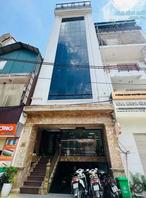 Hàng hiếm sót lại, toà nhà VP mới ngay mặt phố Tô Hiệu, Cầu Giấy. DT: 70m2 x mt 5.6 x 9T