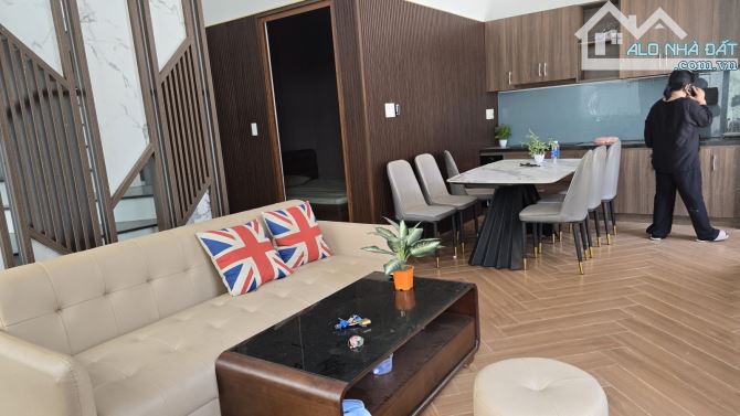 🏘️Siêu phẩm lô góc 4 tầng Trần Cao Vân-Thanh Khê thông Nguyễn Tất Thành - Ngang hơn 8 m