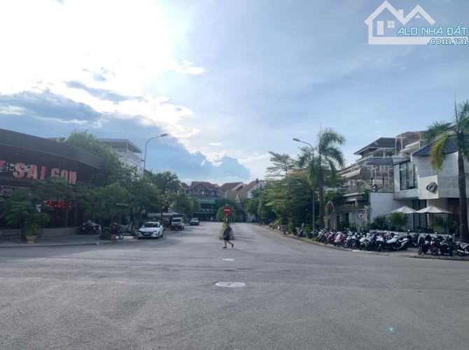 🔥🔥 Bán Mặt Tiền Lê Quang Đạo 300m2 ( ngang 14m ) đang cho thuê KD 18tr/ tháng
