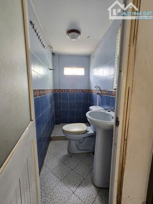 Bán nhà Lê Thúc Hoạch TP 48m²- 3PN 3 tầng, gần chợ Tân Hương giá chỉ 5 tỷx