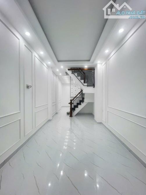 Bán nhà mới Âu Dương Lân khu vip quận 8. Diện tích 45m2. Hoàn công đủ