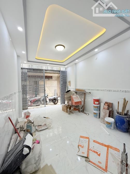 🏘️ 1/ KÊNH TÂN HOÁ HOÀ THẠNH TP - 33m2 ,4T , 4x 9 - NHÀ MỚI KENG - CHỈ -- 4,8 TỶ