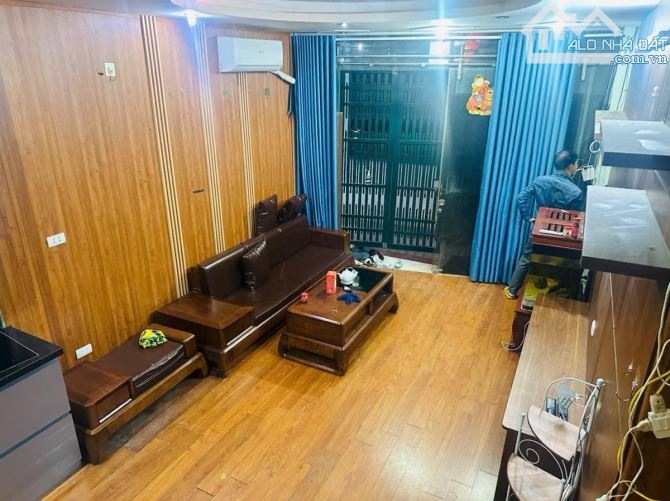 ✅Hoàng Hoa Thám, nhà đẹp ngõ thông, 5tầng, dt34m2, kinh doanh, giá đầu tư.  - Nhà ở vị trí
