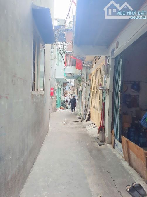 🏘️ 1/ SÁT HẺM Ô TÔ – NHÀ MỚI ĐẸP – PHÚ THỌ HÒA – 43M² (4.3❌️11) – 2PN – 2WC – 5.2 TỶ TL