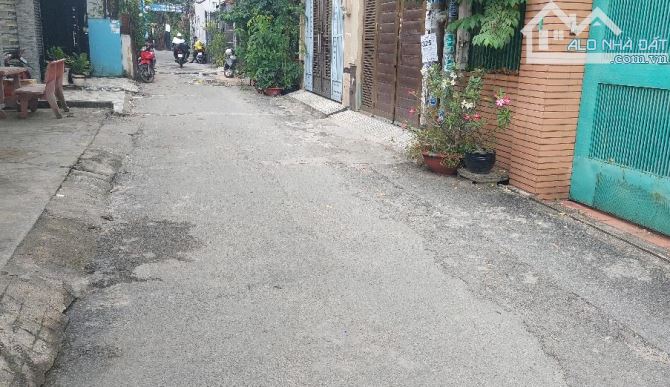 Bán đất đường số 9 , gần cv Làng Hoa , 5x18 , nhỉnh 3 tỷ