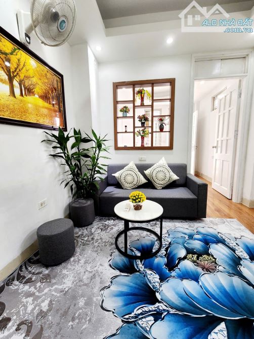 Cho thuê nhà Vương Thừa Vũ 35m2, 1 ngủ, 1 khách, 1 vệ sinh, 5 triệu/th