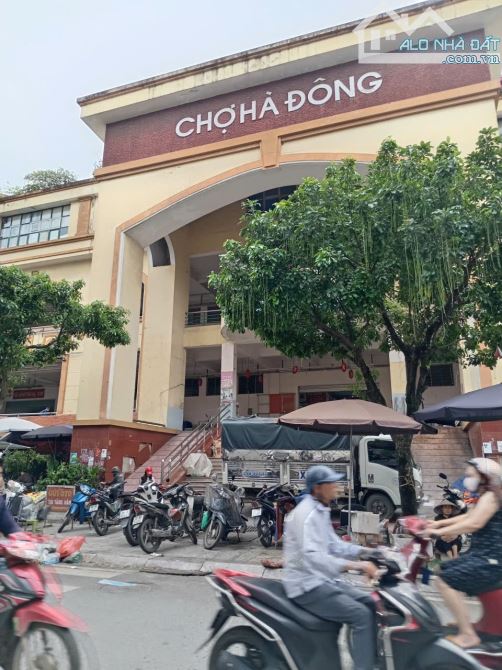 Bán đất tặng nhà 2 tầng 35m2 trung tâm phố cổ Hà Đông 50m ra phố Quang Trung 10m ra trợ Đô