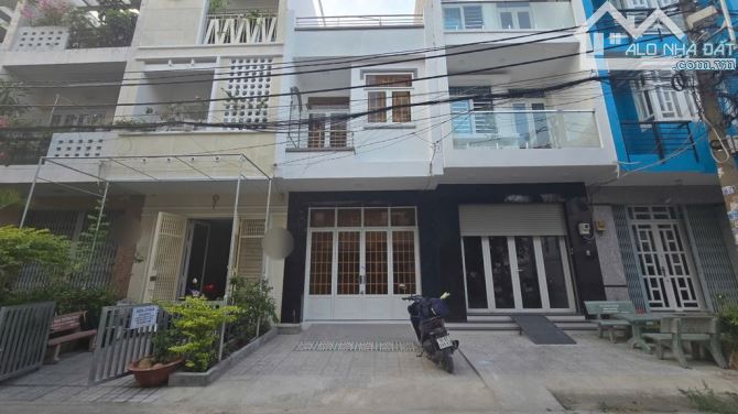 MẶT TIỀN KINH DOANH KHU VIP TÊN LỬA, ĐƯỜNG NHỰA XE TẢI THÔNG, 4X16M, 3 TẦNG, CHỈ 7 TỶ HƠN