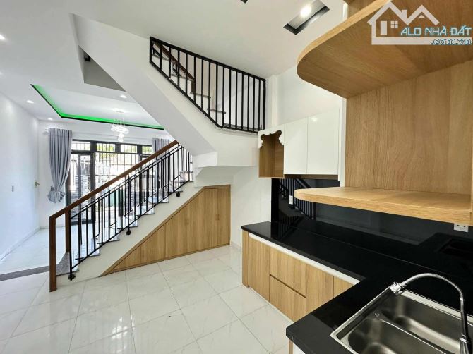 SIÊU PHẨM NHÀ ĐẸP GIỮA TRUNG TÂM LIÊN CHIỂU