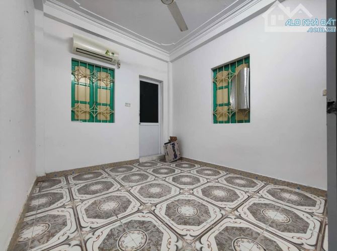 CHÍNH CHỦ CHO THUÊ NHÀ NGUYÊN CĂN – 279 ĐỘI CẤN – BA ĐÌNH – NGÕ THÔNG – CHỈ 30M RA Ô TÔ