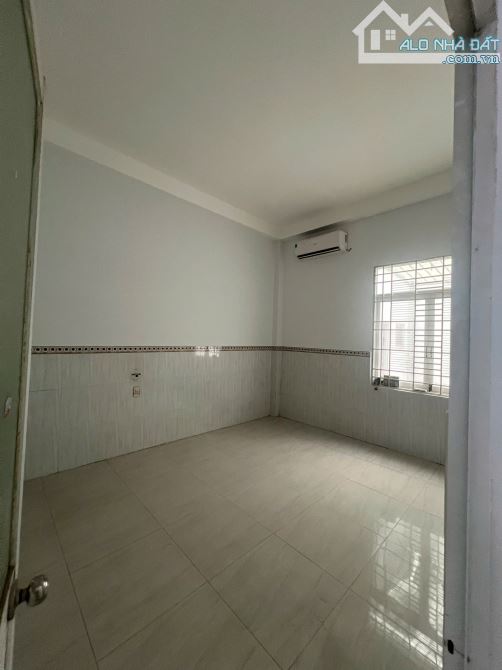 Nhà riêng 4PN, 100m² tại KDC Phước Thiện, Q9, HCM giá siêu hời 7,5 tỷ.