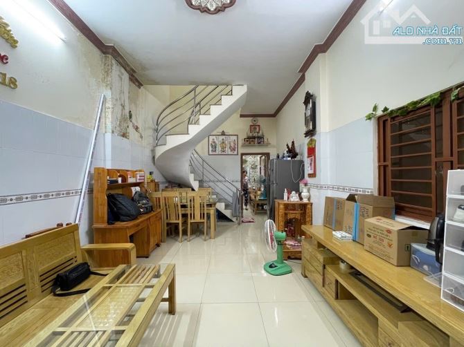 Bán nhà đẹp 2 tầng ,gần mặt tiền .Lưu Hữu Phước ,Quận 8.Giá 3.7 tỷ.