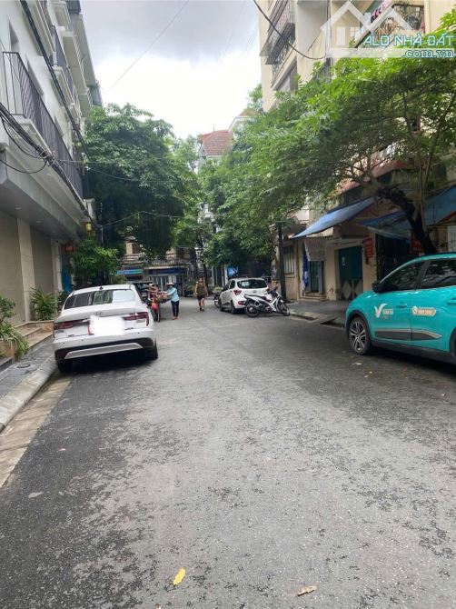 BÁN NHÀ TRẦN KHÁT CHÂN- 42m² -MẶT TIỀN 5m NỞ HẬU- 04 NGỦ, NGÕ NÔNG, GẦN OTO- TC 7.TỶ