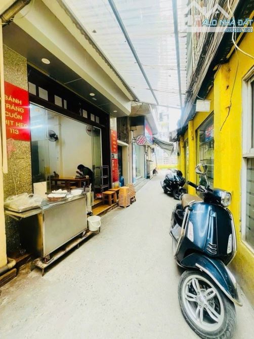 PHỐ VIP LÁNG HẠ - CÁCH PHỐ 5M - BÃI XE CẠNH NHÀ - KINH DOANH SẦM UẤT - ĐỐNG ĐA - 13.6 TỶ