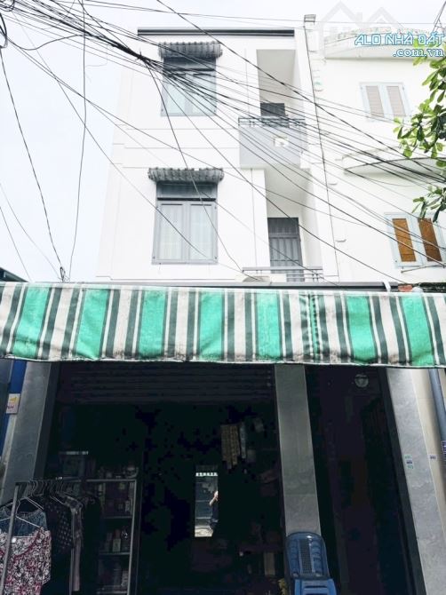 NHÀ MẶT TIỀN KD-KHU TÊN LỬA-88M2-3TẦNG-13 PHÒNG-THU 30TR/TH-HC ĐỦ-CHỈ 6.X TỶ
