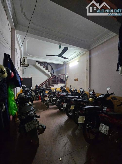 Nhà gần ô tô, Lê Quang Đạo, Phú Đô, Nam Từ Liêm. Gần ĐL Thăng Long. Giá: 9,3 Tỷ. DT: 50 m2