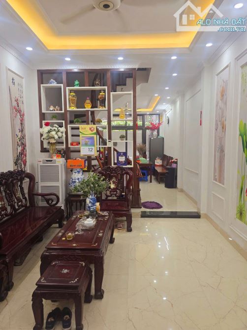 BÁN NHÀ NGUYỄN KHÁNH TOÀN 51m 5 TẦNG MT 3.6m, GIÁ 14.5 TỶ NHÀ ĐẸP THOÁNG TRƯỚC SAU