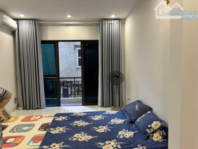 NHÀ ĐẸP DÂN XÂY-TÂM HUYẾT -42 m2-5 TẦNG -MẶT TIỀN 4 5 - PHỐ BẠCH ĐẰNG -HOÀN KIẾM -Giá 6tỷ