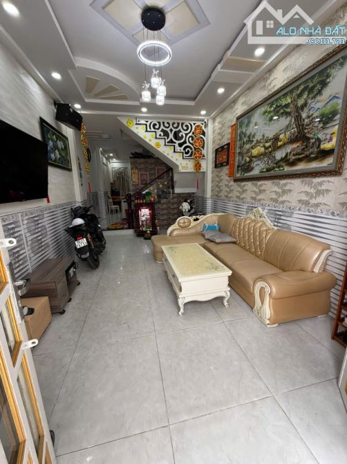 Bán nhà 4 x 16m, khu VIP Cao Lỗ P4-Q8