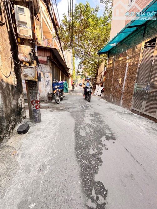 PHẠM VĂN ĐỒNG CỔ NHUẾ, 3TẦNG 35M NGÕ THÔNG, Ô TÔ ĐỖ CỬA, 10M RA MẶT PHỐ. Nhỉnh 7 tỷ