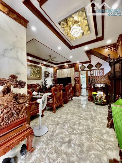 💥GẤP GẤP GẤP BÁN💥 🏘️ BIỆT THỰ GỖ  Chủ Xây cực Tâm Huyết - KHU SẦM UẤT LÊ VĂN KHƯƠNG - Q