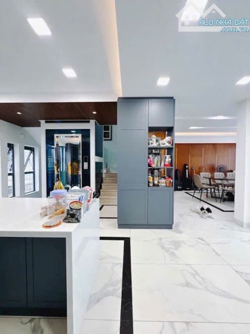 🚨 XUẤT CẢNH - BÁN GẤP TRONG TUẦN - CÁCH MẠNG THÁNG TÁM - 93M2 - 6 TẦNG 🚨