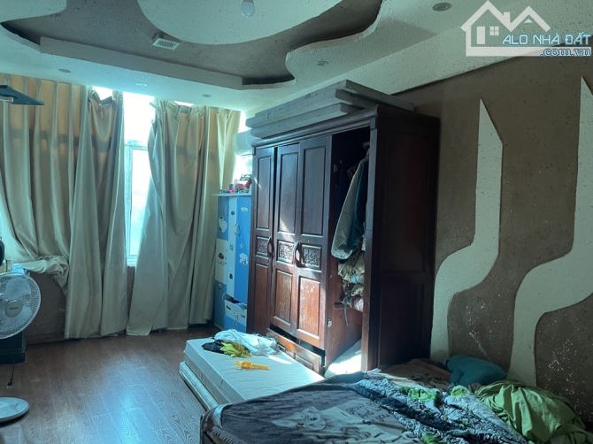 ✈️BÁN ĐẤT HOA LÂM,LỆ MẬT.TRUNG TÂM VIỆT HƯNG.TẶNG NHÀ 2 TẦNG