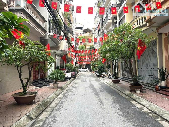 LÔ GÓC PHÂN LÔ NGUYỄN CHÁNH  60m MT10m 4 TẦNG  Ô TÔ TRÁNH  GIÁ 21.5 TỶ