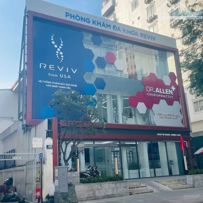 Ngang 17m mặt tiền 138 Lý Tự Trọng Quận 1 17x32 trệt lầu giá thuê 500 triệu