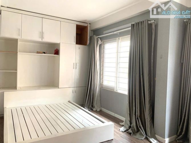 LÔ GÓC Ô TÔ VÀO NHÀ PHÙNG CHÍ KIÊN 40m MT 6m SIÊU ĐẸP  6 TẦNG 12 TỶ