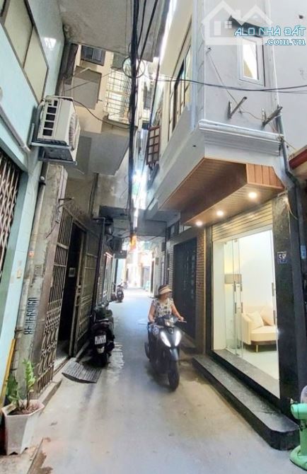 🏡PHỐ NGUYỄN CAO💥NHÀ ĐẸP DÂN XÂY -  LÔ GÓC – NGÕ THÔNG – 2 THOÁNG - KINH DOANH ĐỈNH