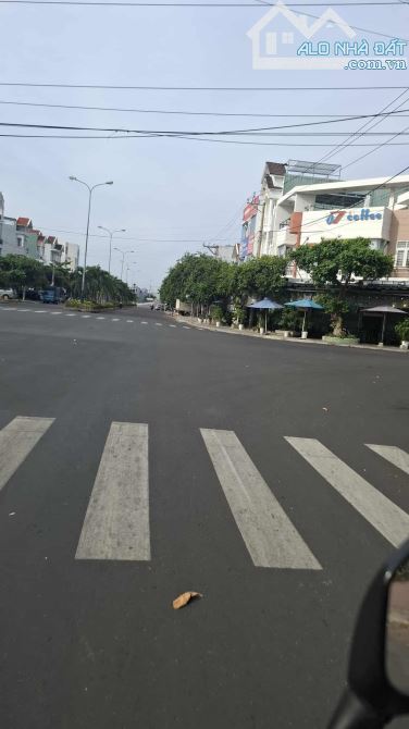 CẦN BÁN ĐẤT DT: 80 M2 ĐƯỜNG  HUỲNH TẤN PHÁT KHU BẮC HÀ THANH 1