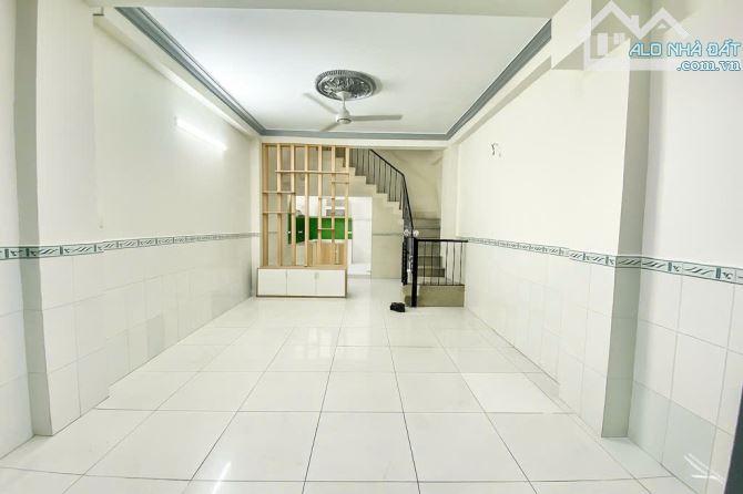 BÁN NHÀ GẦN HỒ ĐẮC DI, TÂY THẠNH, TÂN PHÚ - NHÀ NGANG 4M, 3 TẦNG, HẺM 4M. GIÁ NHỈNH 5 TỶ