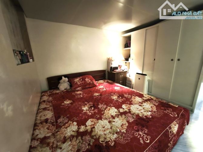 Bán gấp nhà Tứ Hiệp Z179 phân lô quân đội - dân xây  sát quốc lộ 1A giá 8,1 tỷ