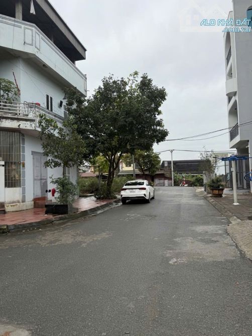 TĐC Đông Dư / Đất 60m, 3.9m tiền, 8.3 tỷ/ Ô tô tránh, Vỉa hè, Phân Lô đẹp